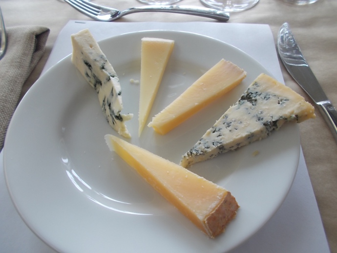 Five wonderful cheeses from Point Reyes Photo of cheeses from Point Reyes Farmstead